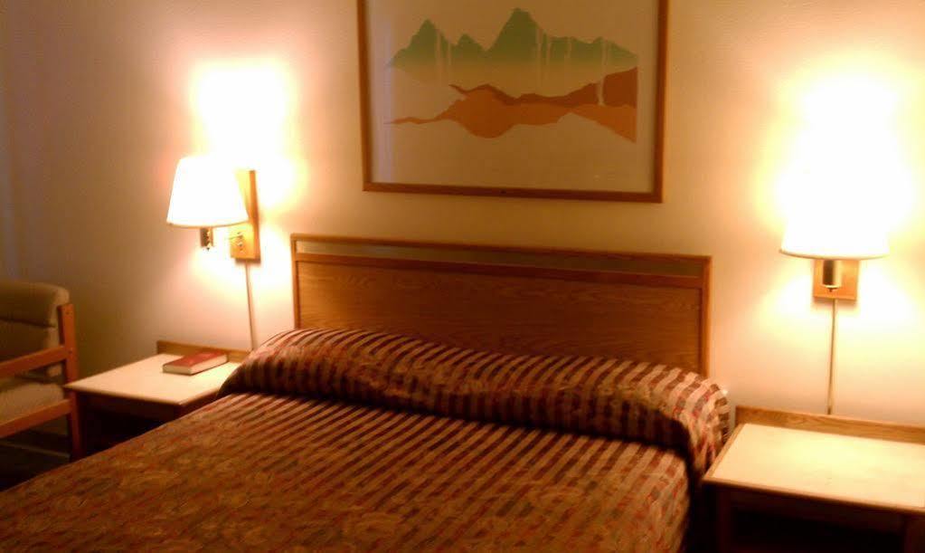 Colorado River Value Inn بولهيد سيتي المظهر الخارجي الصورة